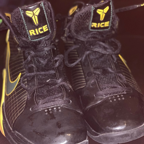 Kobe x Rice HS hyperdunks - Picture 2 of 4